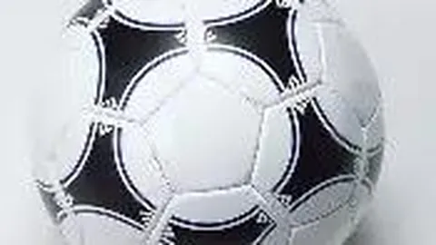 戴维斯半场神勇后半场哑火，开场15分钟颗粒无收